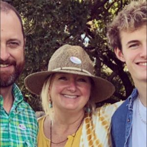 Meet your Posher, Debbie